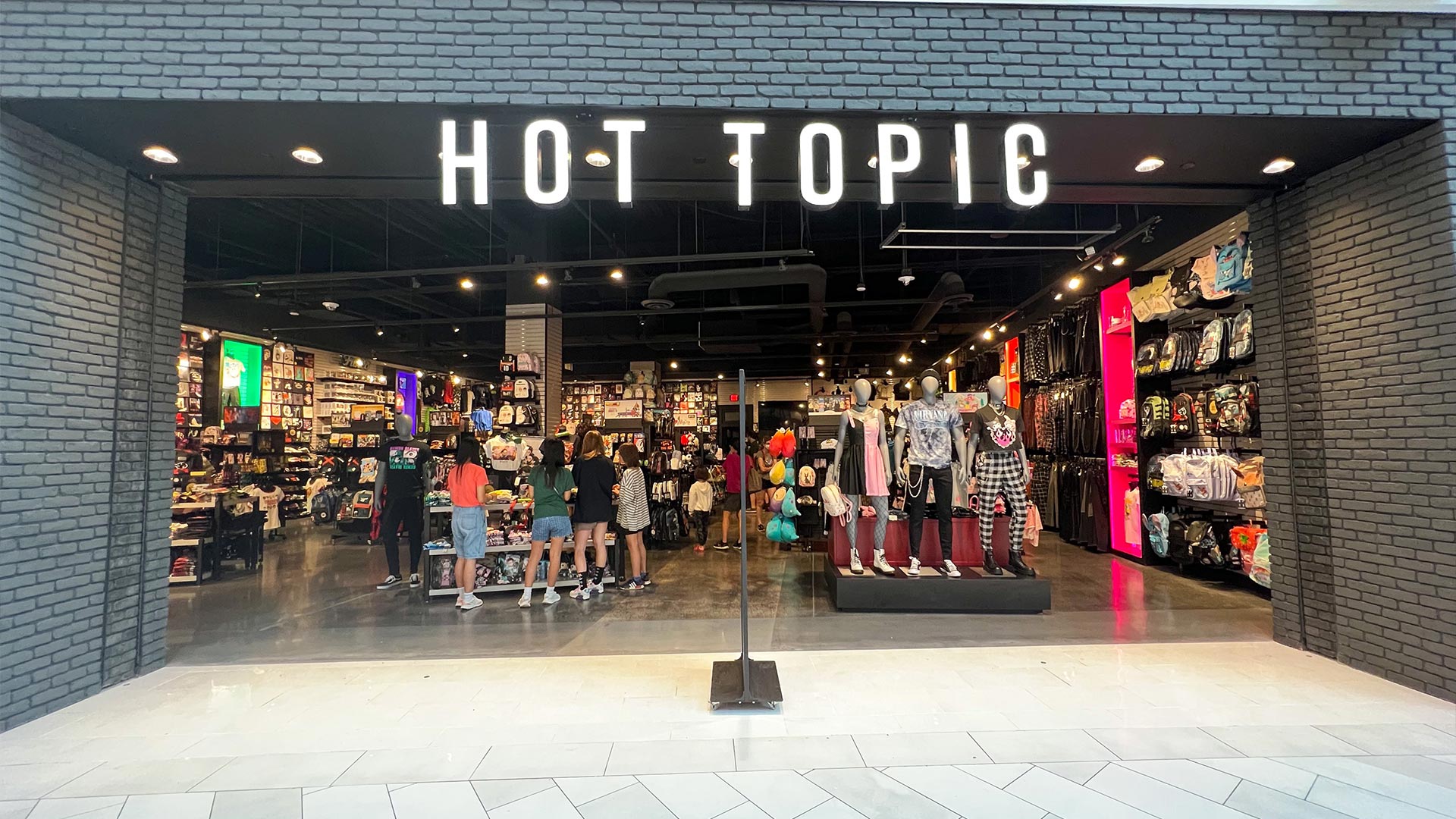 Pearson Warshaw Files Data Breach Class Action Against Hot Topic